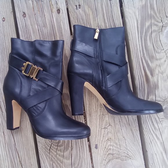 Vince Camuto Shoes - NEW Vince Camuto Black Leather Connelly Mid-shaft Boot Chunky Heel Size 9.5